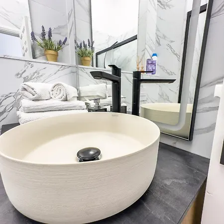 Infinity Ocean View Apartman *