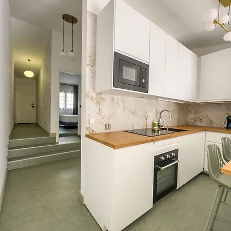 Infinity Ocean View Apartman *