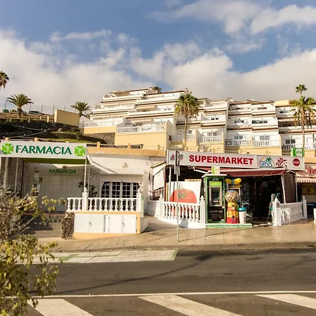 Infinity Ocean View 아데제