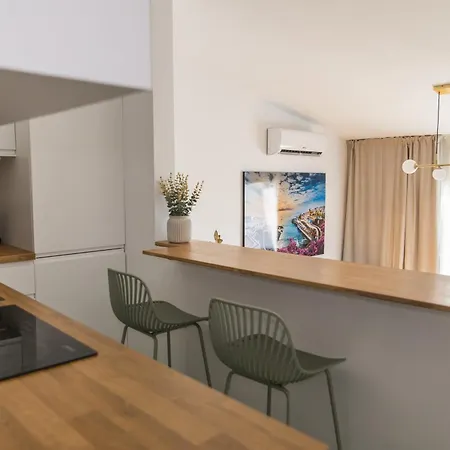 Infinity Ocean View Адехе